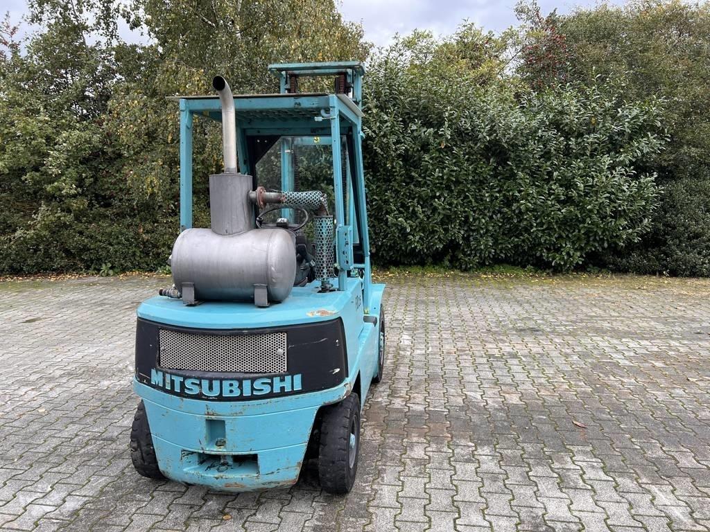 Mitsubishi FD25T Dizelski viličari