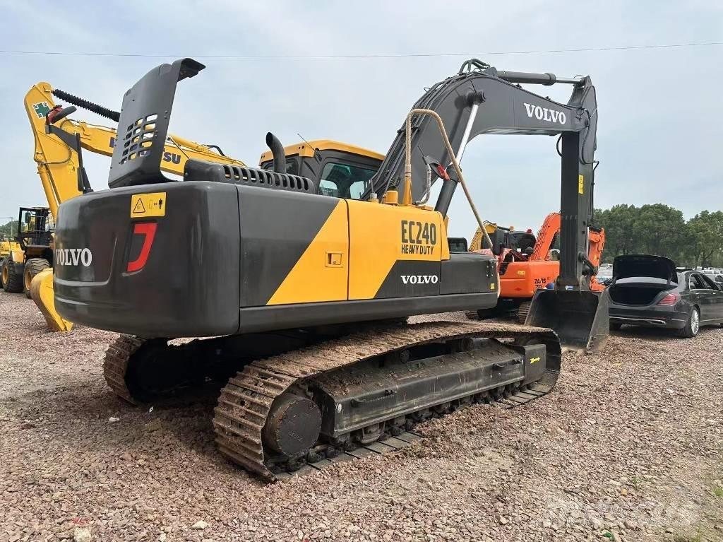 Volvo EC 240 Bageri gusjeničari