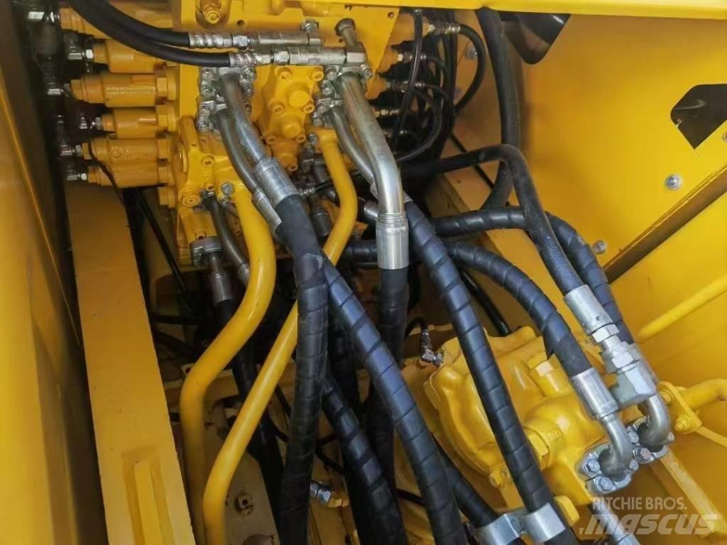 Komatsu 200-8 Bageri gusjeničari