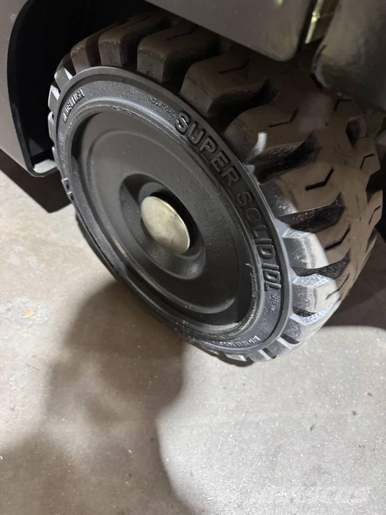 Hyster E 120 XN Električni viličari