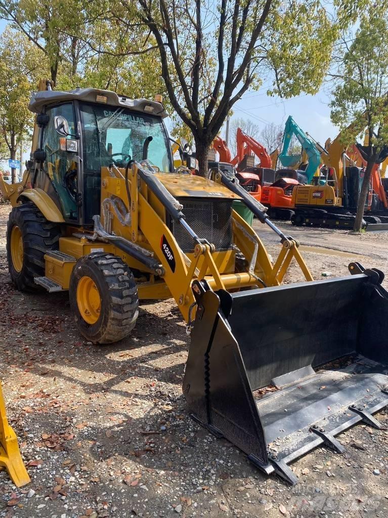 CAT 420 F Utovarni rovokopači