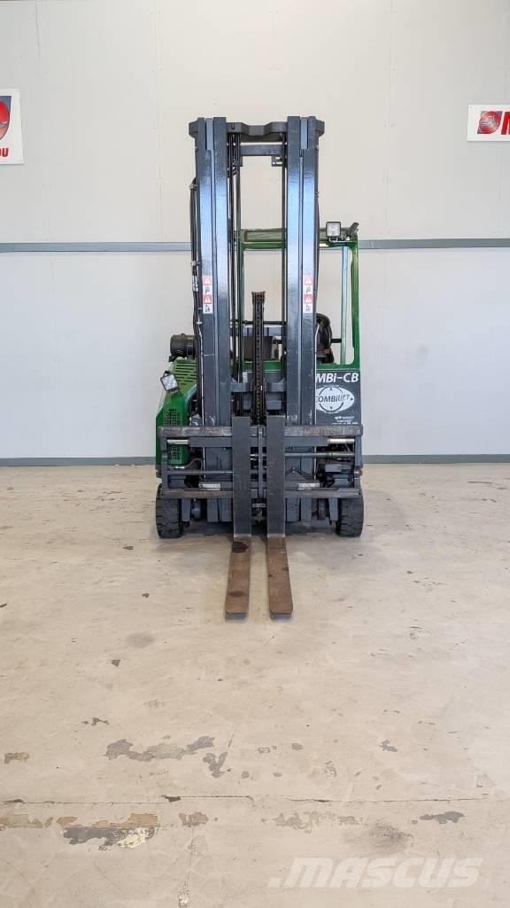 Combilift CB 3000 Viličari sa 4-stranskim dohvatom