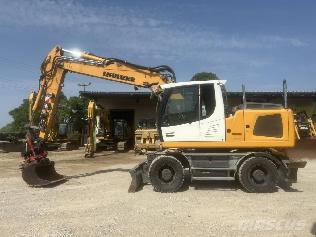 Liebherr 918 Bageri na kotačima
