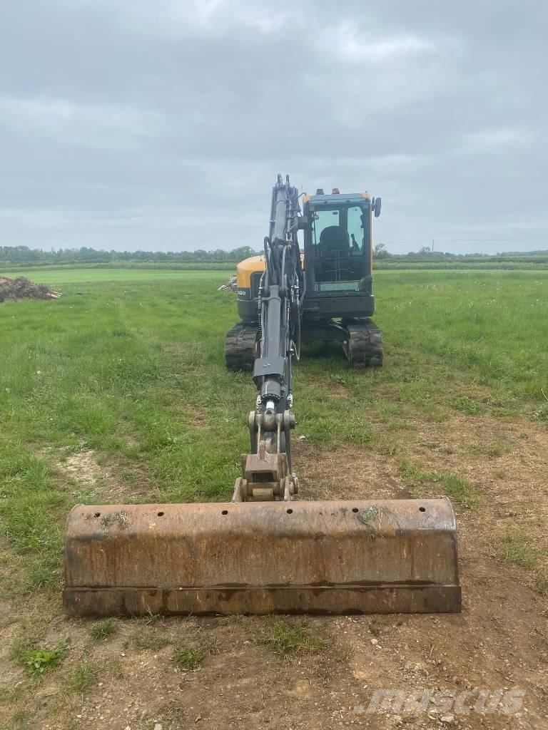 Volvo ECR 88 D Pro Midi bageri 7t – 12t