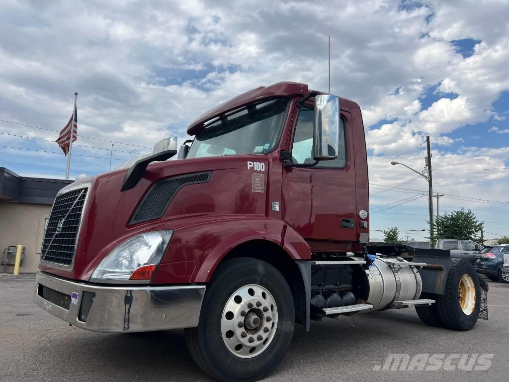 Volvo VNL 42 T300 Traktorske jedinice