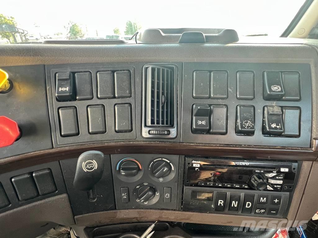 Volvo VNL 42 T300 Traktorske jedinice