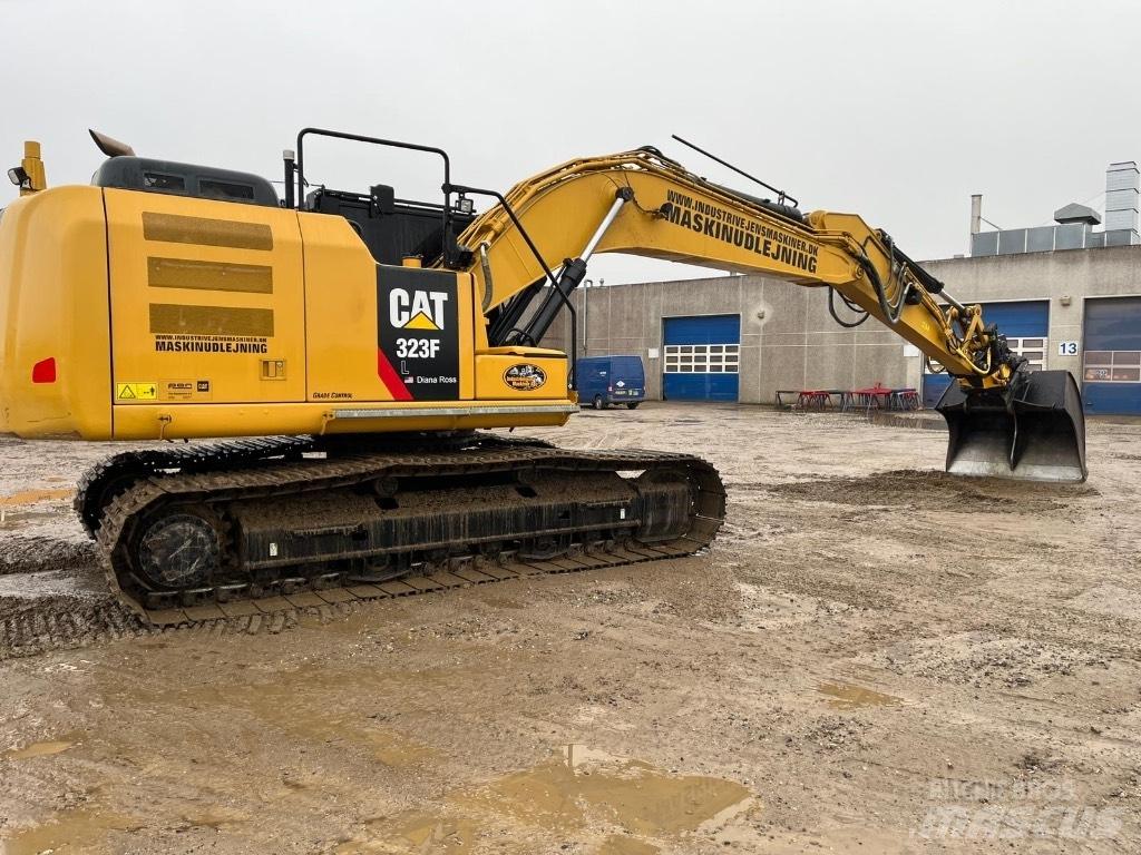 CAT 323 F L Bageri gusjeničari