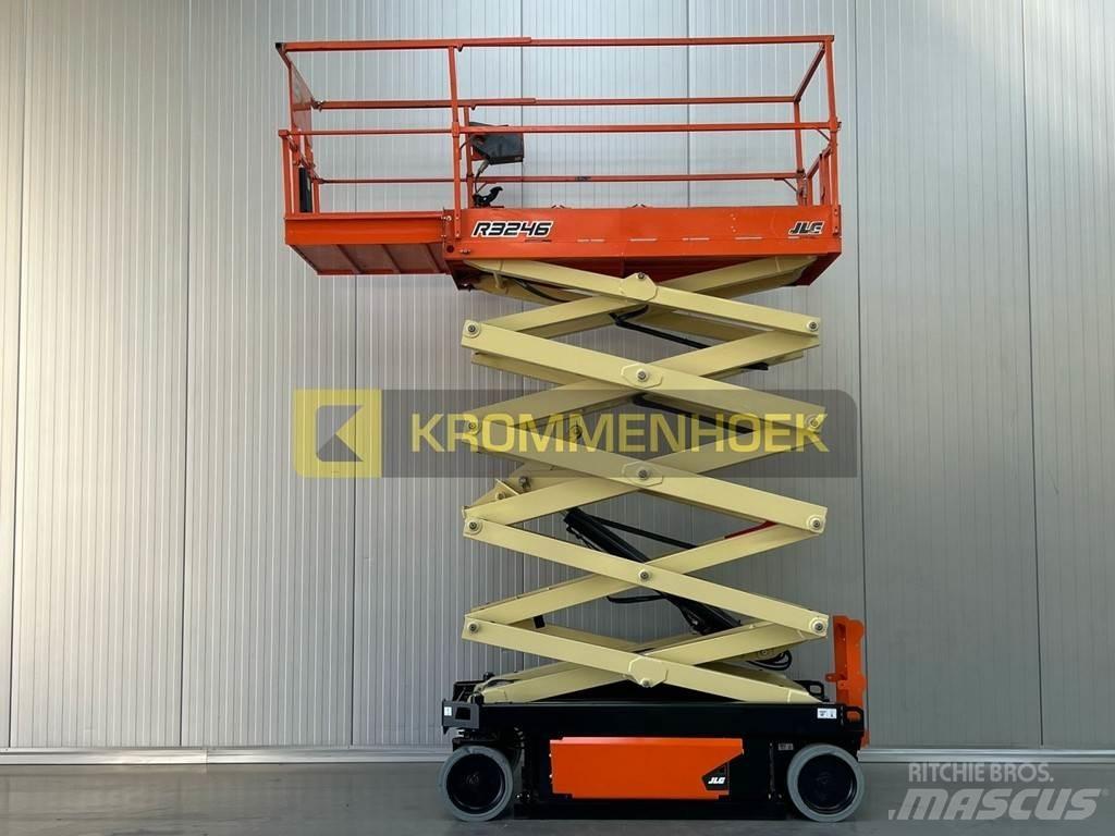 JLG R 3246 Škaraste platforme