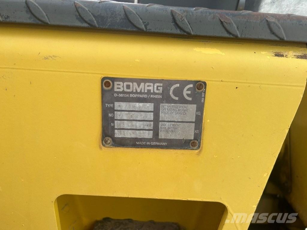 Bomag BW 120 AC-3 Valjci sa dvojnim bubnjem