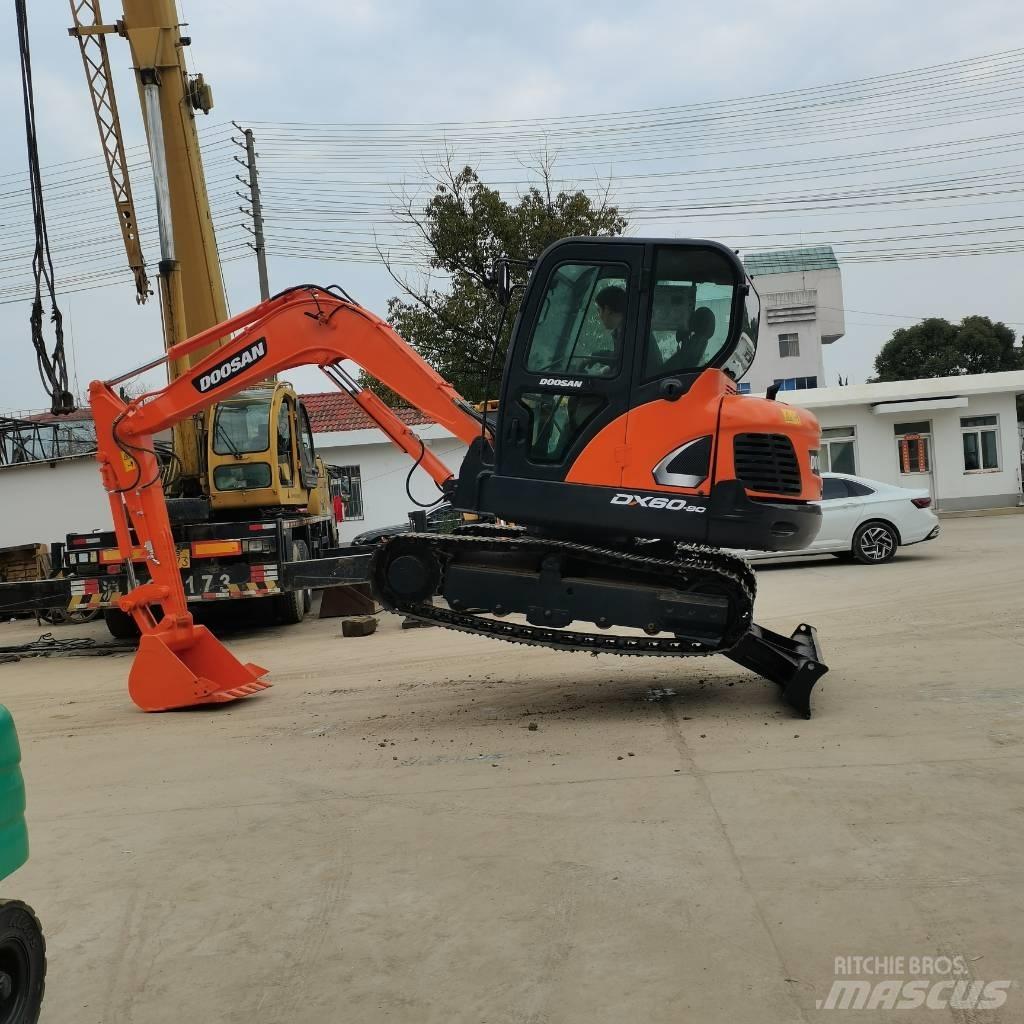 Doosan DX 60 Bageri gusjeničari