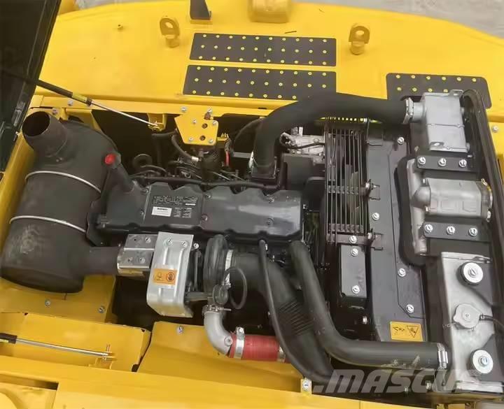 Komatsu PC220-8 Bageri gusjeničari