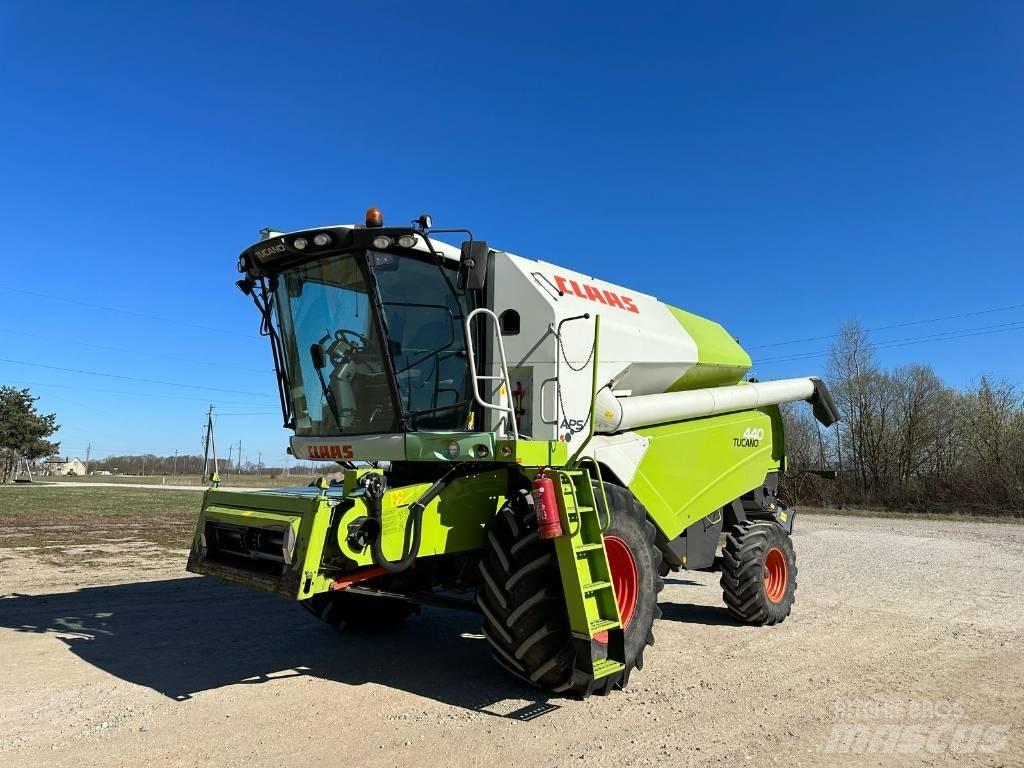 CLAAS Tucano 440 Kombajni