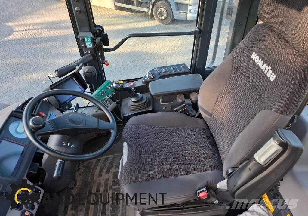 Komatsu WA270-7 Utovarivači na kotačima