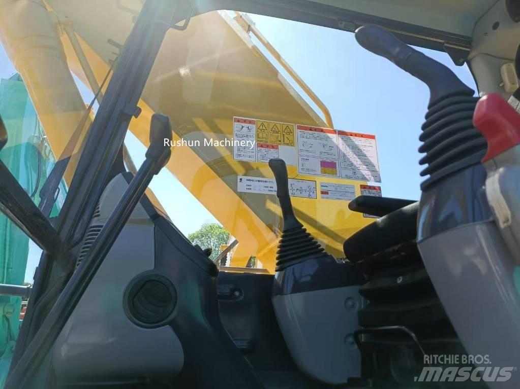 Komatsu PC 220-8 Bageri gusjeničari