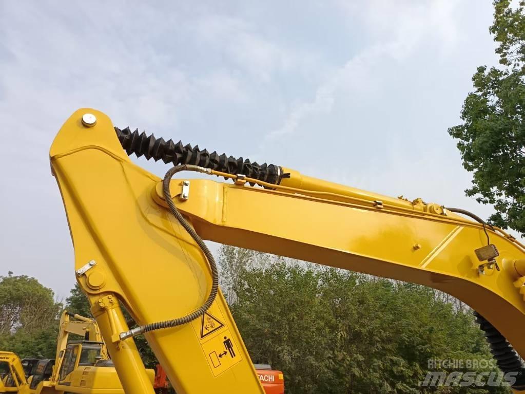 Komatsu PC120 Midi bageri 7t – 12t