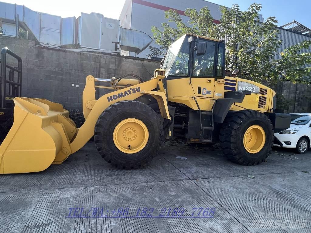 Komatsu WA320 Utovarivači na kotačima