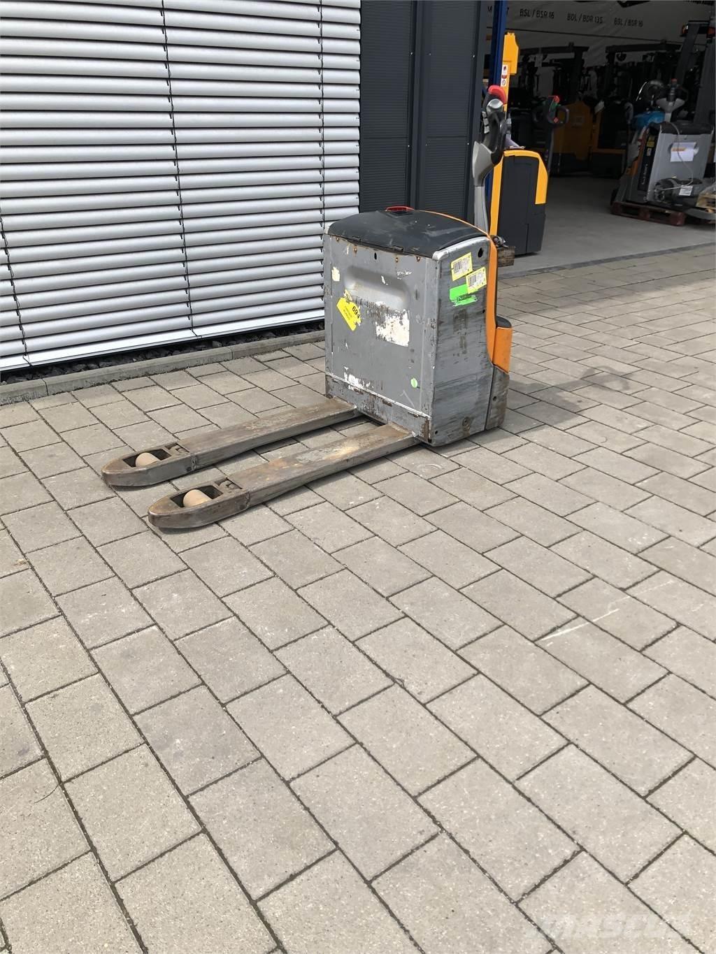 Still EXU16 Nisko podizni električni viličar