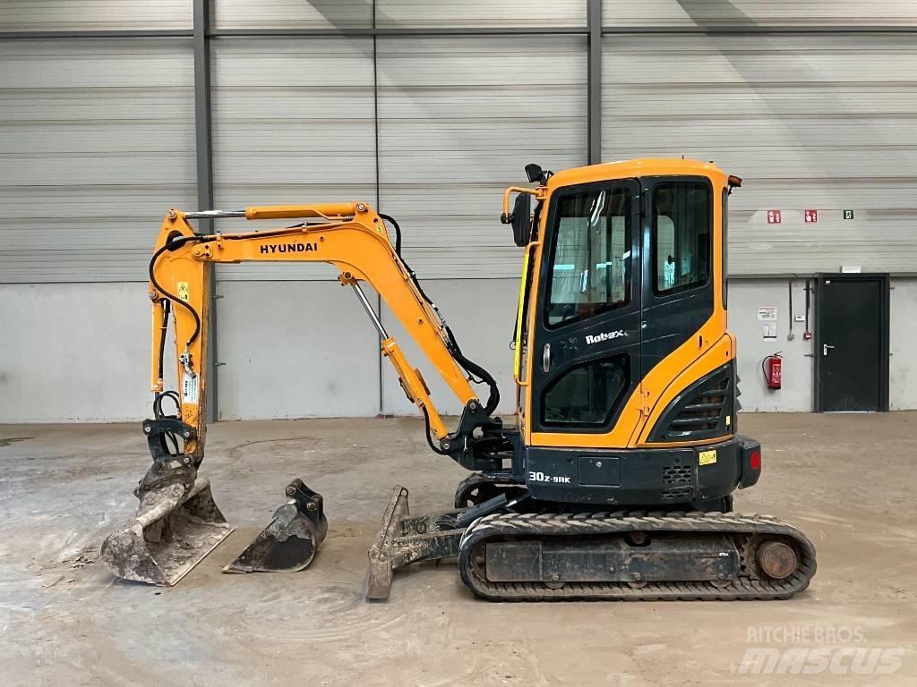 Hyundai R30 Z-9AK Mini bageri <7t