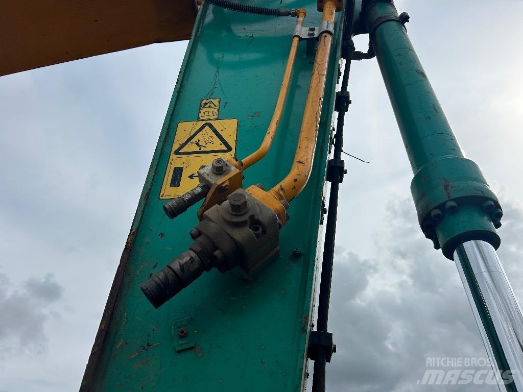 JCB 220X LC Bageri gusjeničari