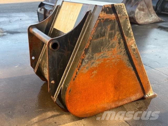 Manitou USED BUCKET Kašike / Korpe