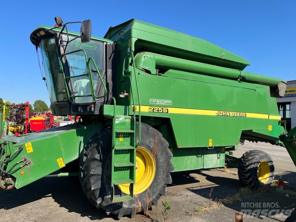 John Deere 2256 Kombajni