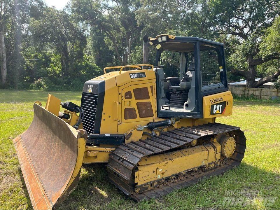 CAT D 3 K 2 LGP Buldožeri gusjeničari