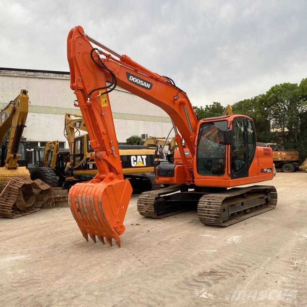 Doosan DX 140 LC Bageri gusjeničari