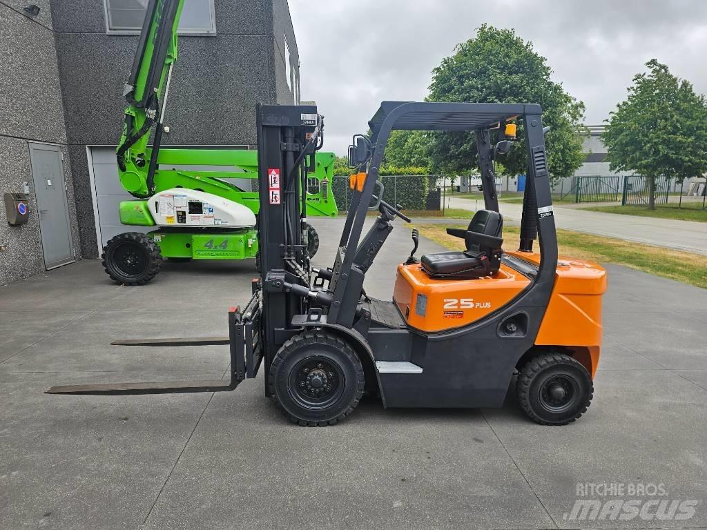 Doosan D 25 G Dizelski viličari