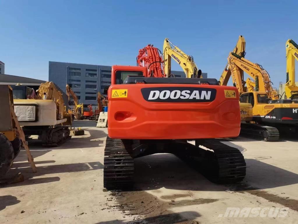 Doosan DX 225 Bageri gusjeničari