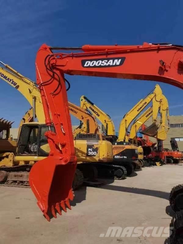 Doosan DX 225 Bageri gusjeničari