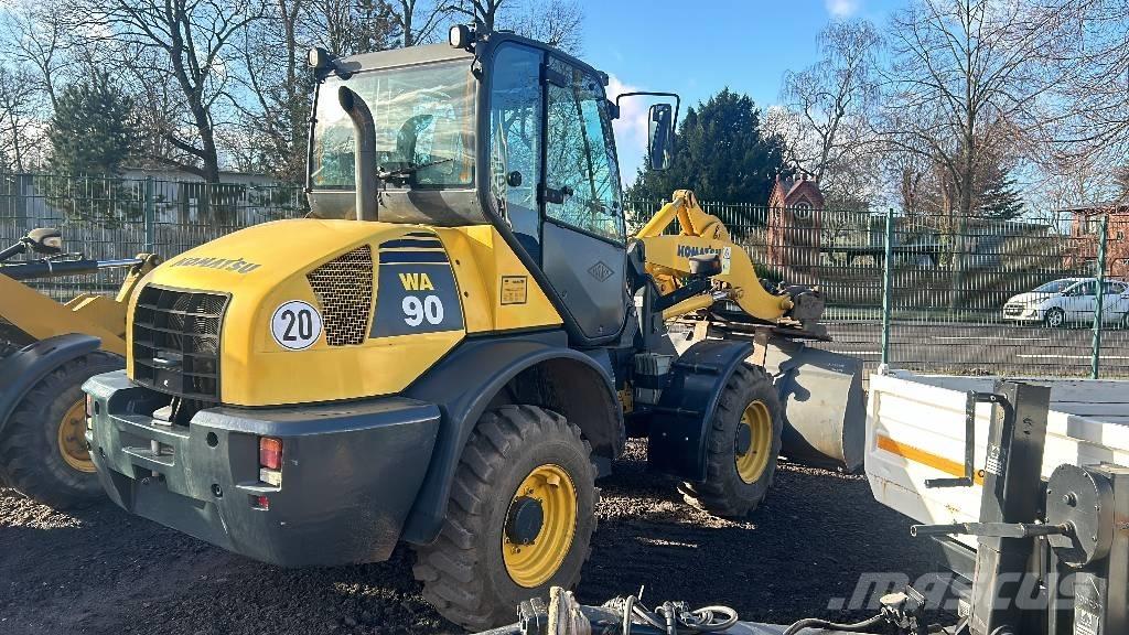 Komatsu WA 90 Utovarivači na kotačima