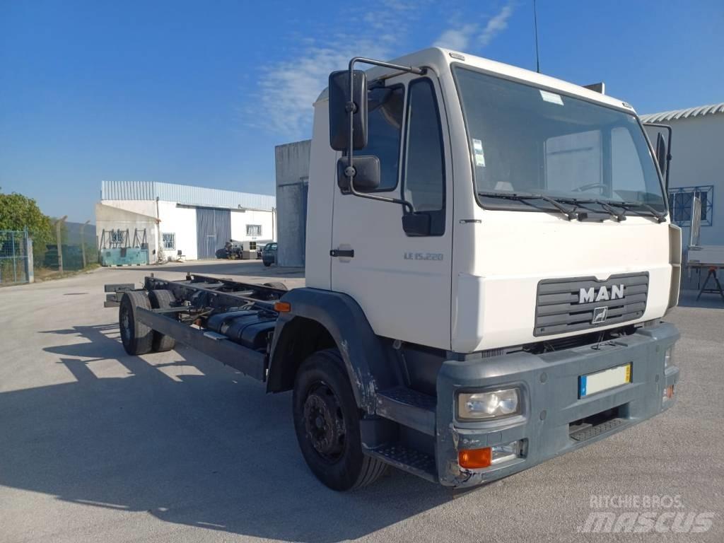 MAN 15.225 Kamioni-šasije