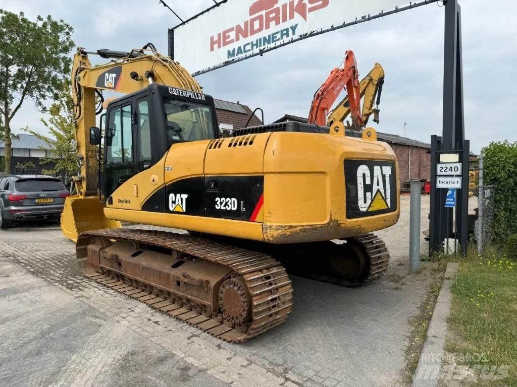 CAT 323DL (320DL) Bageri gusjeničari