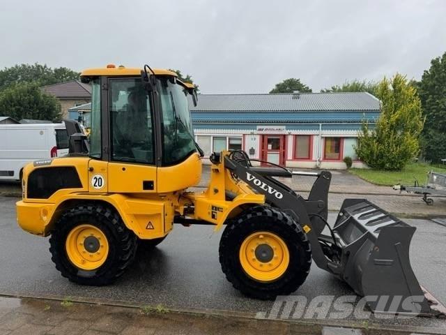 Volvo L 30 G Utovarivači na kotačima