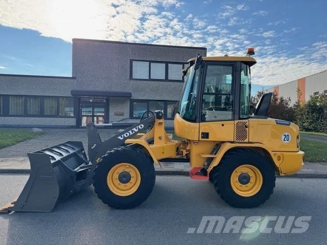 Volvo L 30 G Utovarivači na kotačima