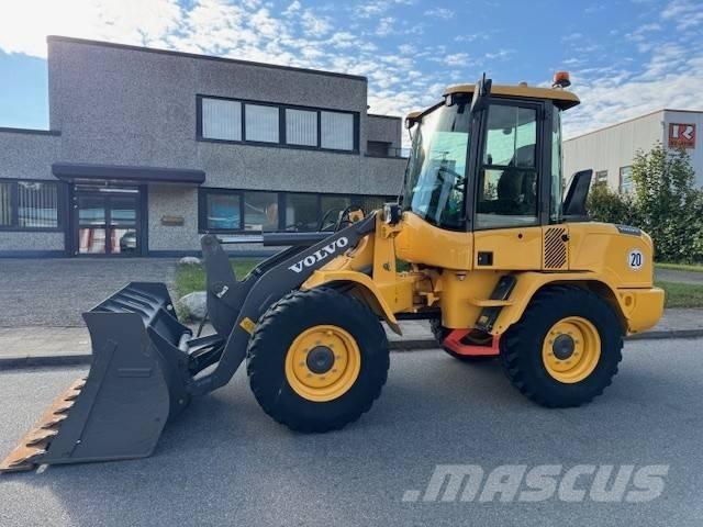 Volvo L 30 G Utovarivači na kotačima