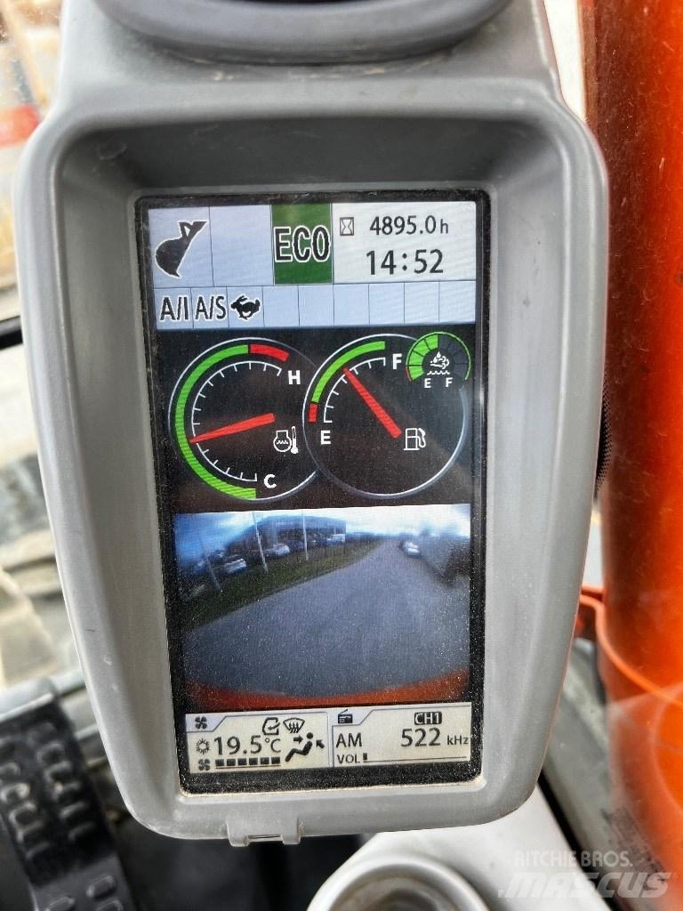 Hitachi ZX 135 US-6 Bageri gusjeničari