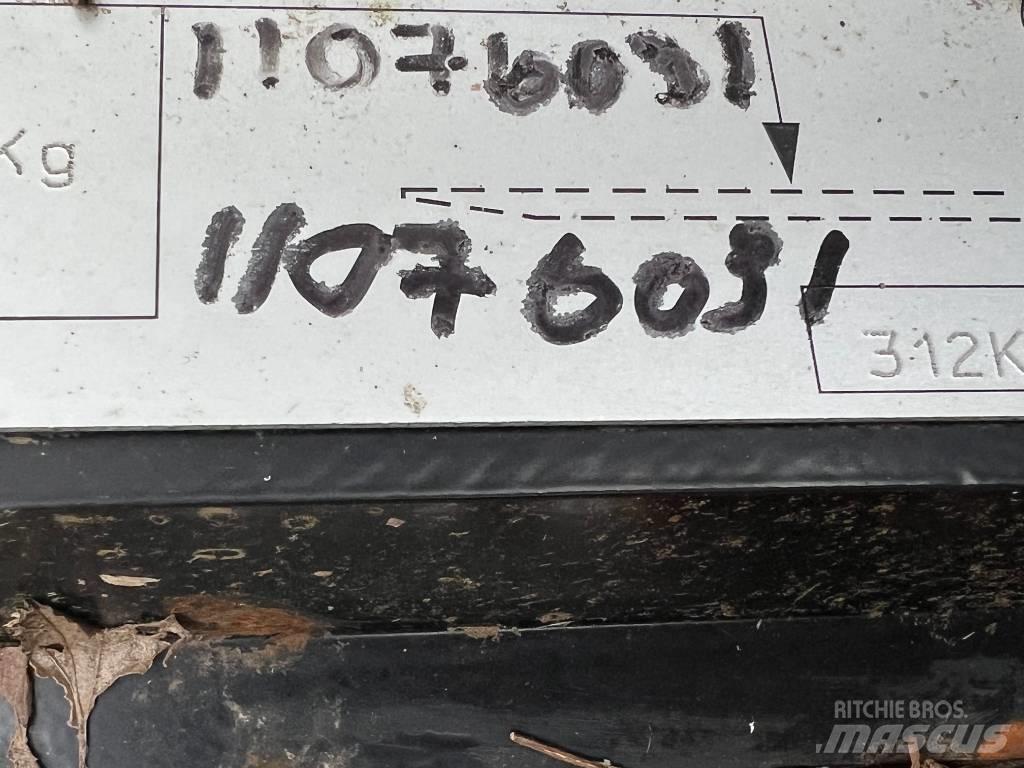 JCB QFIT HEADSTOCK Ostala oprema za utovarivanje i kopanje