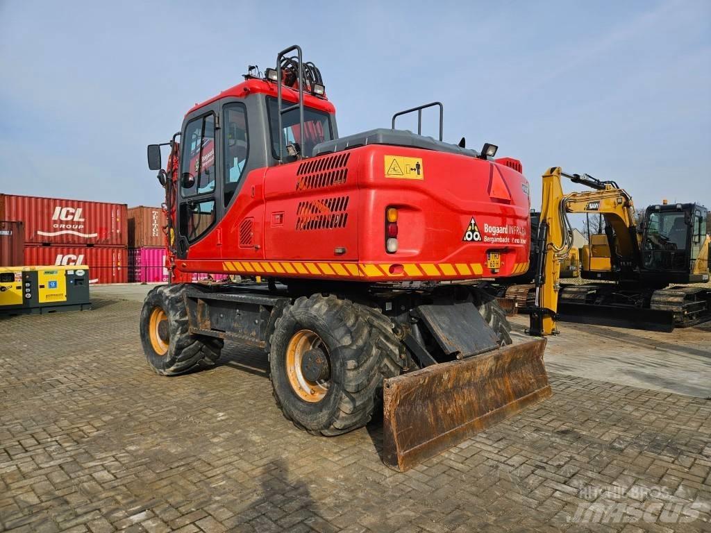Doosan DX 140 W-3 Bageri na kotačima