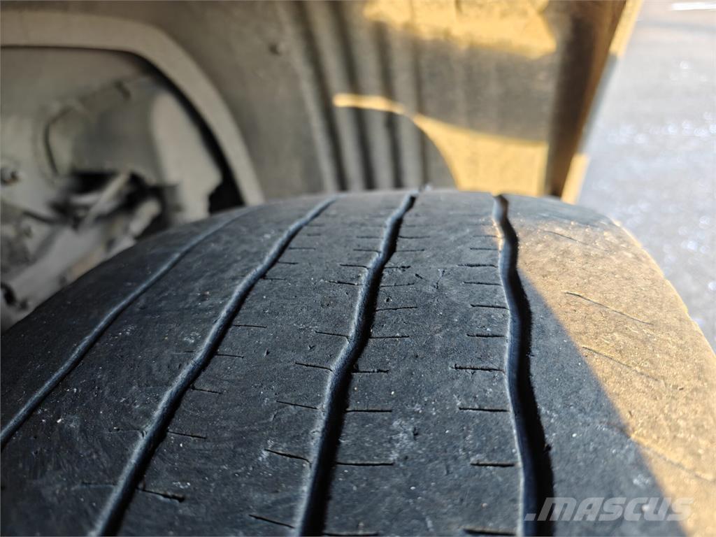 Scania P94 Sanduk kamioni