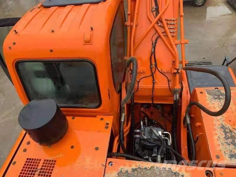 Doosan DX300LC Bageri gusjeničari