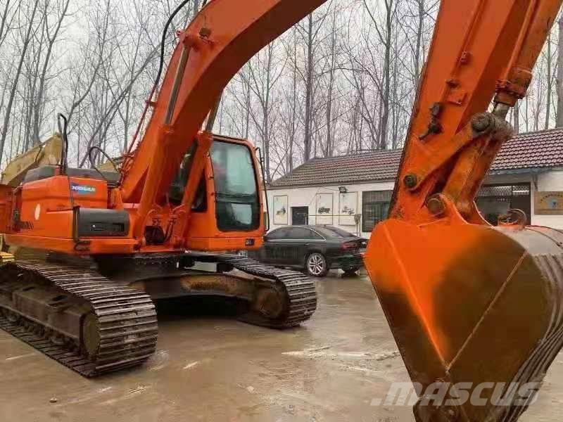 Doosan DX300LC Bageri gusjeničari