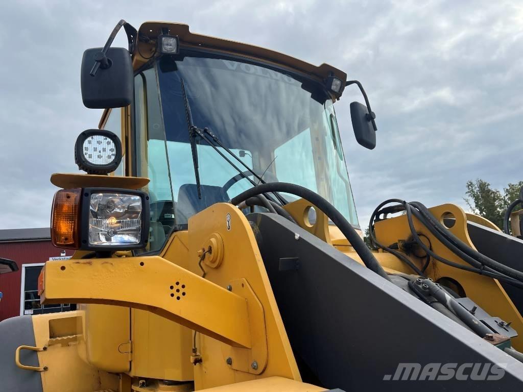 Volvo L 120 E Utovarivači na kotačima