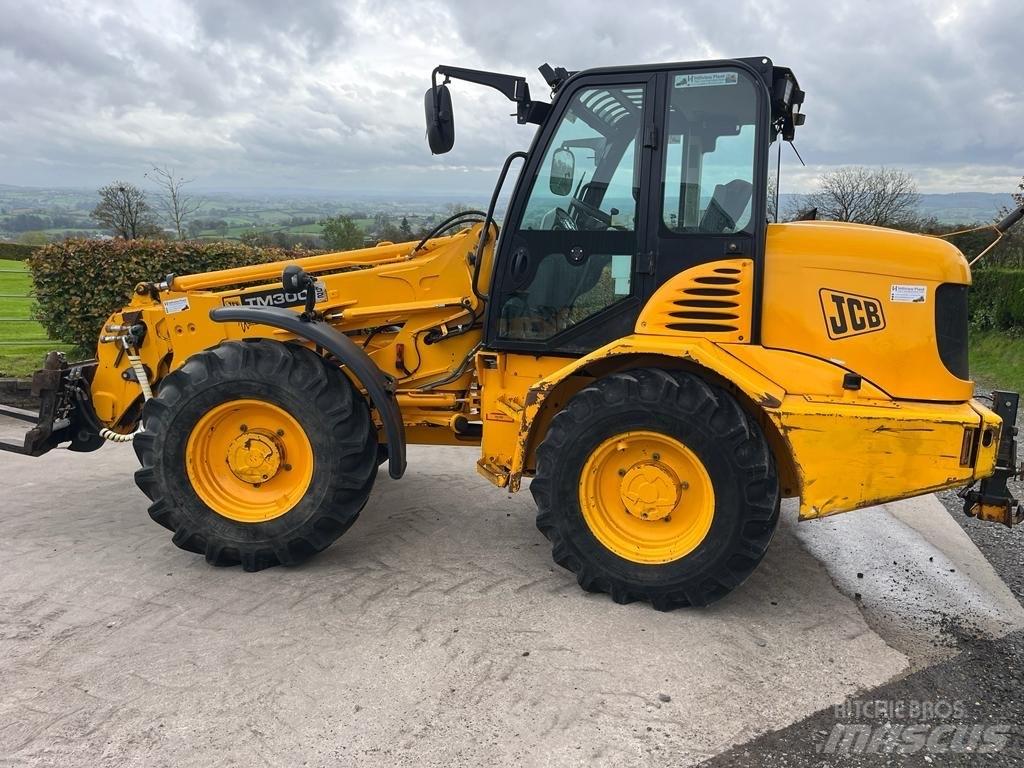 JCB TM 300 Poljoprivredni teleskopski utovarivači