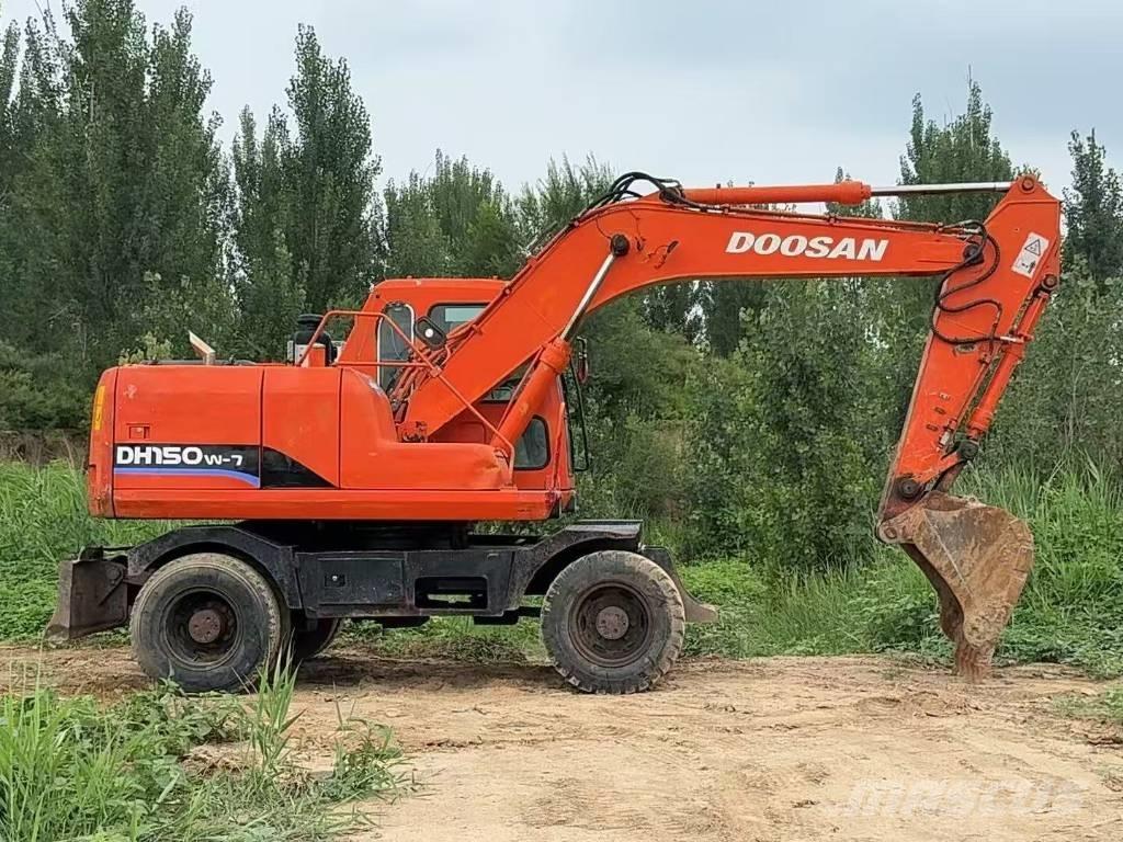Doosan DH 150 W-7 Bageri na kotačima