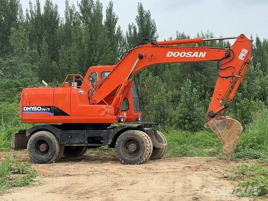 Doosan DH 150 W-7 Bageri na kotačima