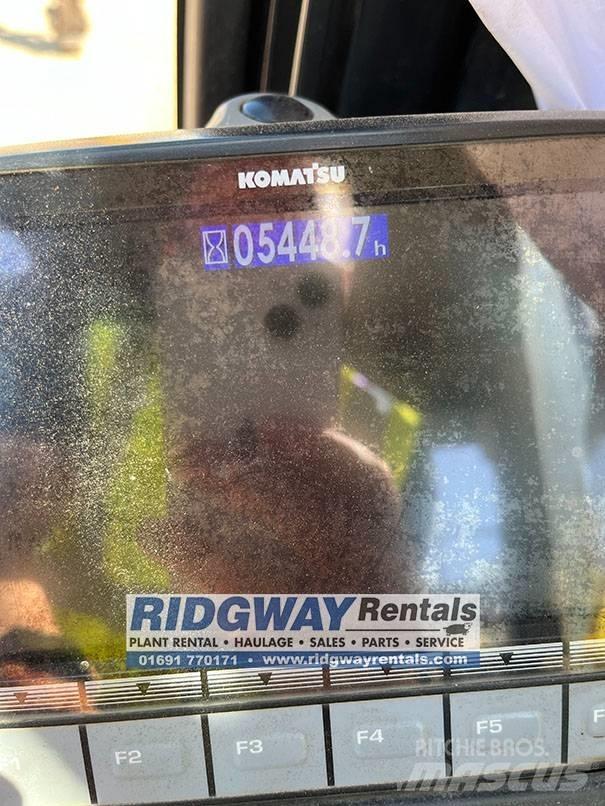 Komatsu PC 210 LC Bageri dugog dosega