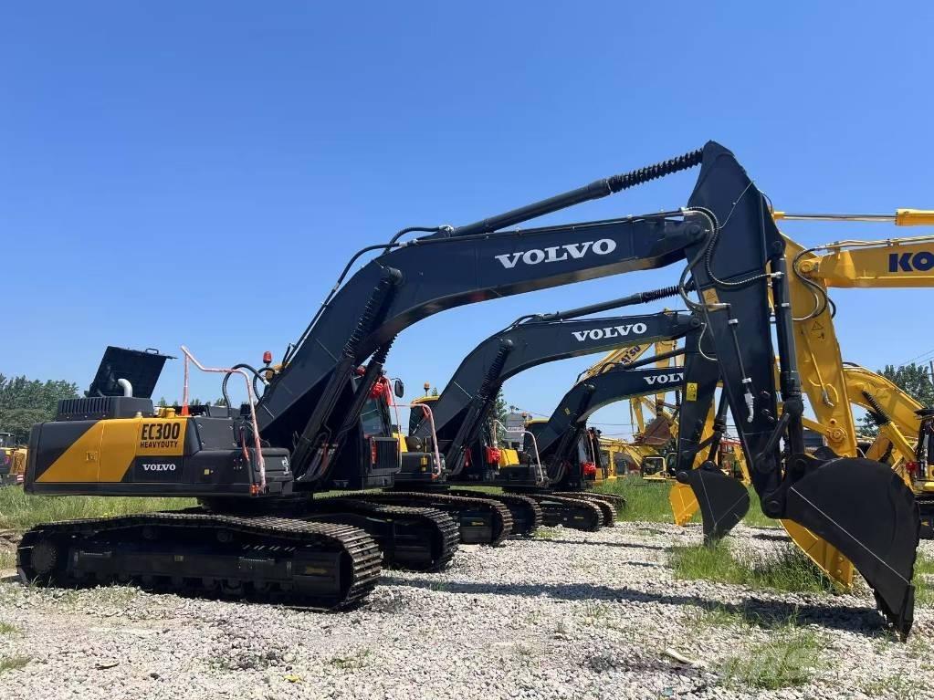 Volvo EC300 Bageri gusjeničari