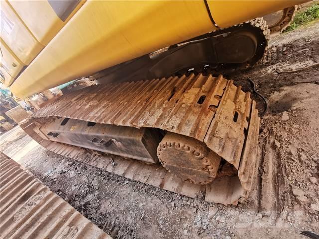 Komatsu PC 210-8 Bageri gusjeničari