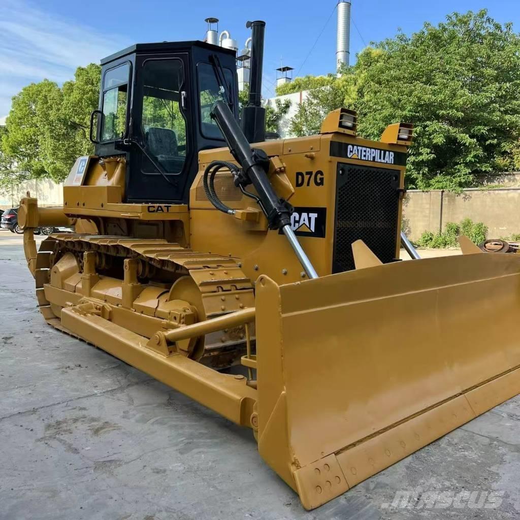 CAT D7G Buldožeri gusjeničari